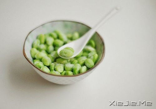 晚安心语:其实总是笑的人,真的很需要人疼 (1)